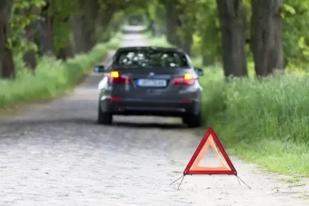 Abschleppdienst Pannenhilfe - Fahrzeug mit Panne